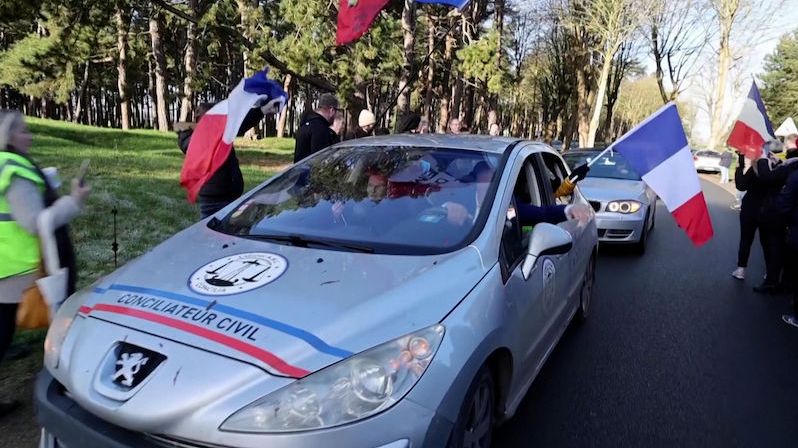Na konvoje svobody čekají v Paříži a Bruselu tisíce policistů